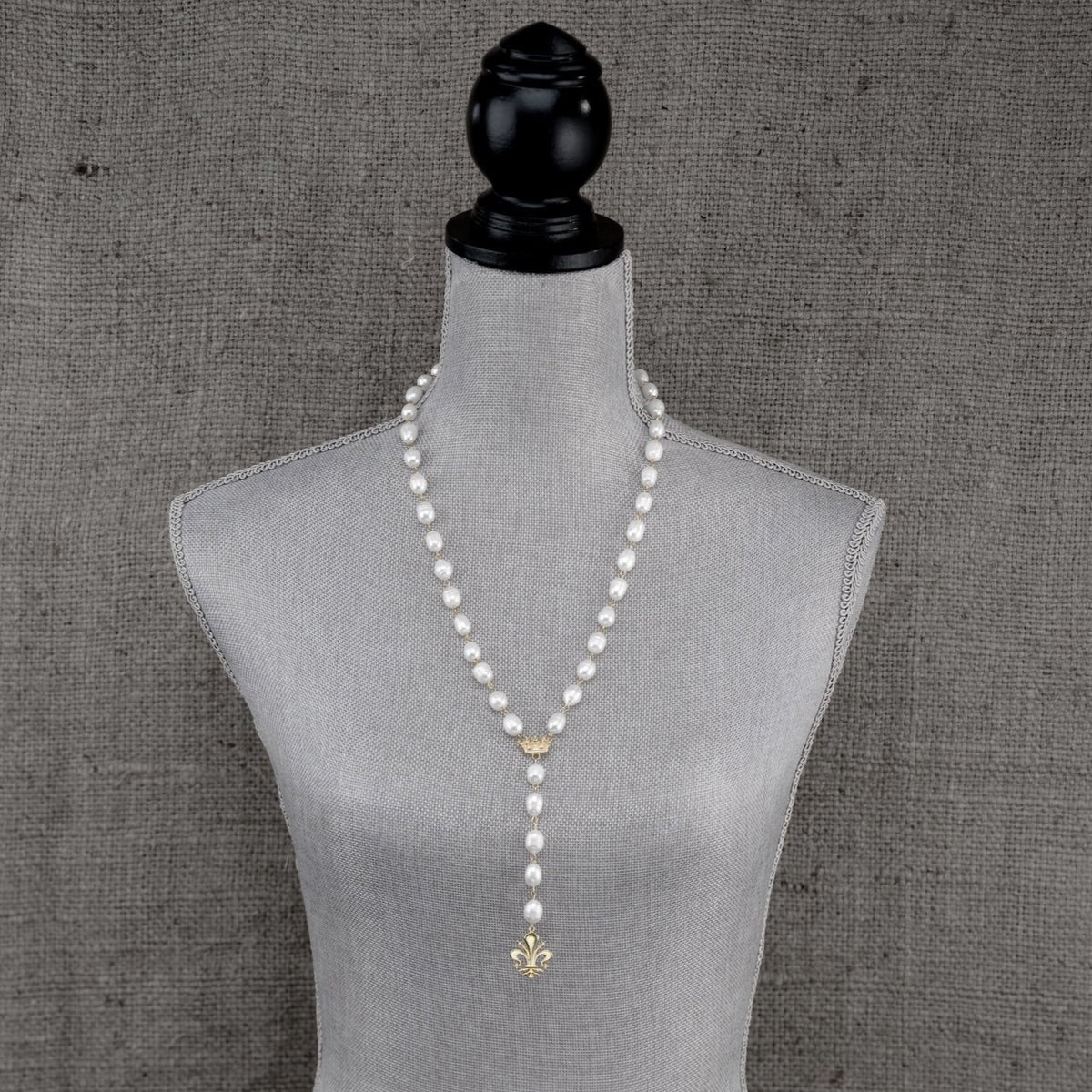 Lavalier Pearl necklace acanthus crown Fleur de lis