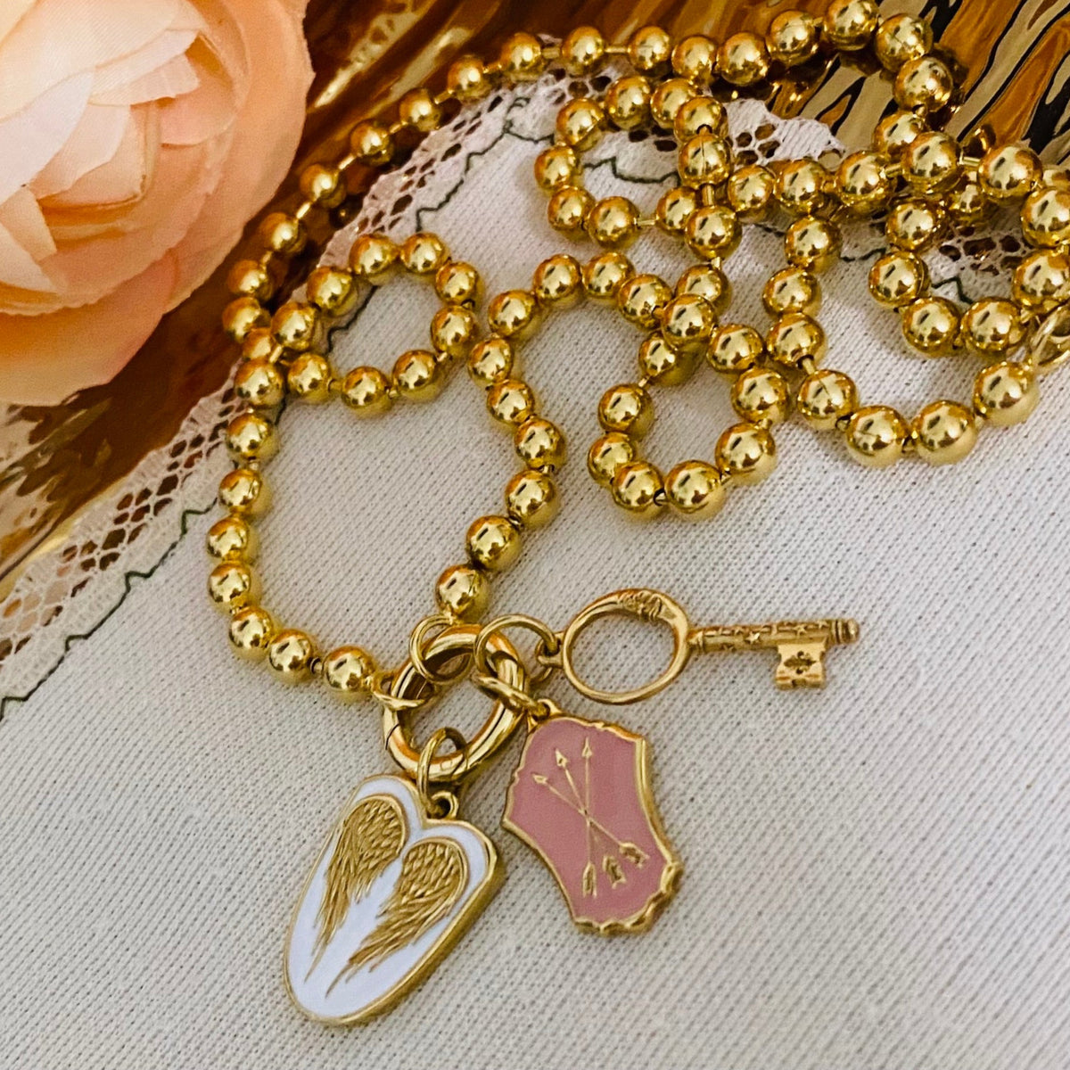 Medici Loop Charm Necklace - 18&quot;