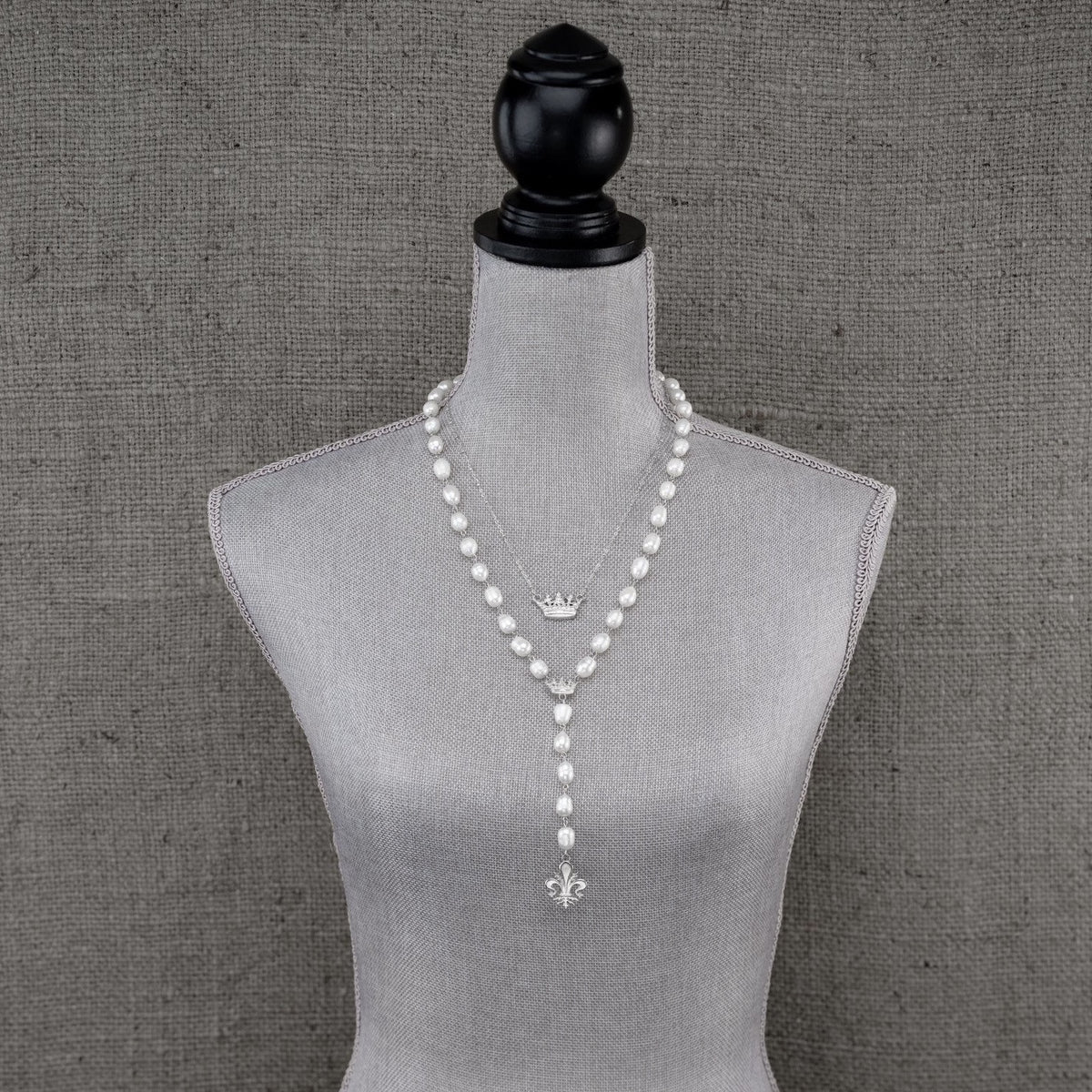 Lavalier Pearl necklace acanthus crown Fleur de lis