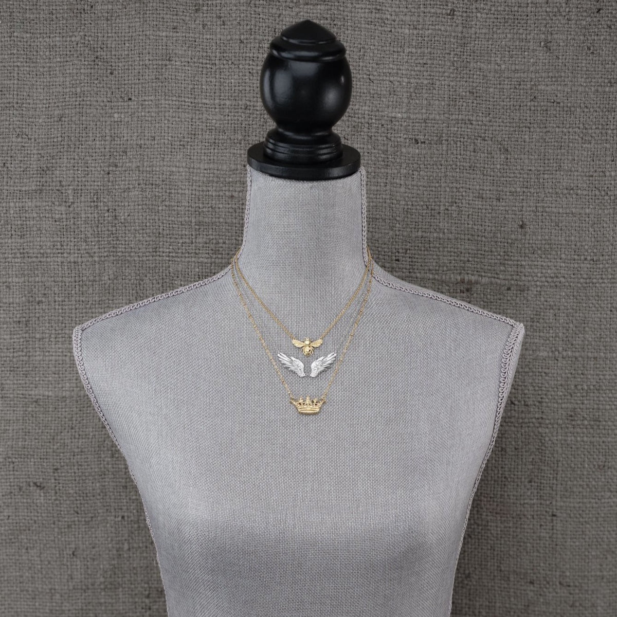 Acanthus Crown Satellite Chain Necklace