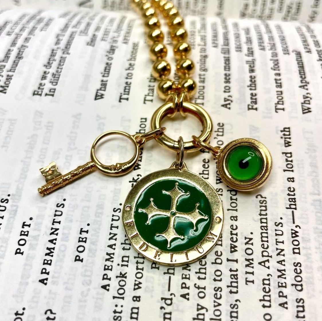 Medici Loop Charm Necklace - 18&quot;